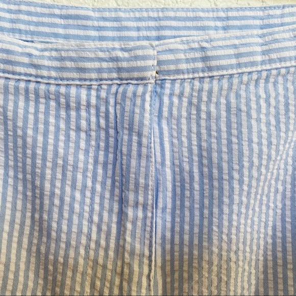 Liz Claiborne Light Blue and White Striped Crops - Picture 2 of 5
